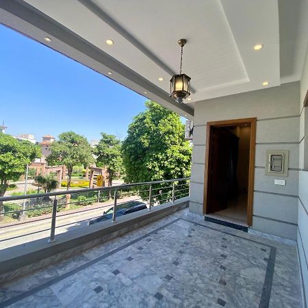 Luxury Guest House In Bahria Town Ραβαλπίντι Εξωτερικό φωτογραφία