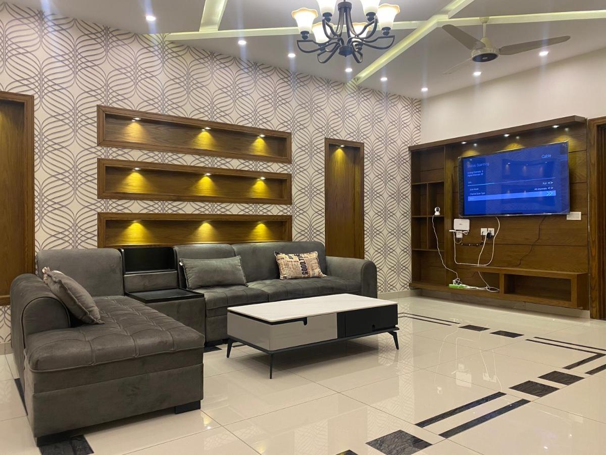 Luxury Guest House In Bahria Town Ραβαλπίντι Εξωτερικό φωτογραφία