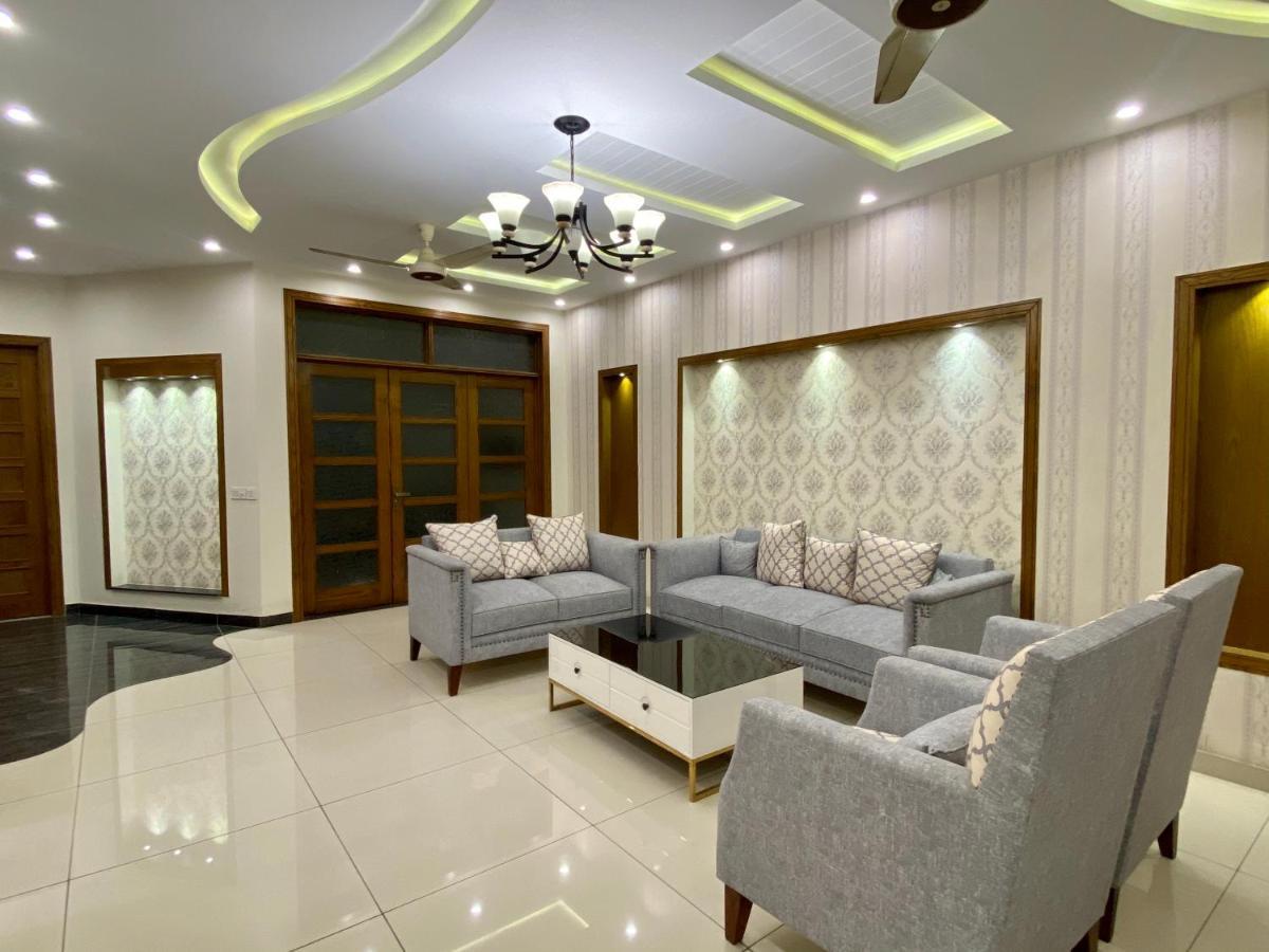 Luxury Guest House In Bahria Town Ραβαλπίντι Εξωτερικό φωτογραφία