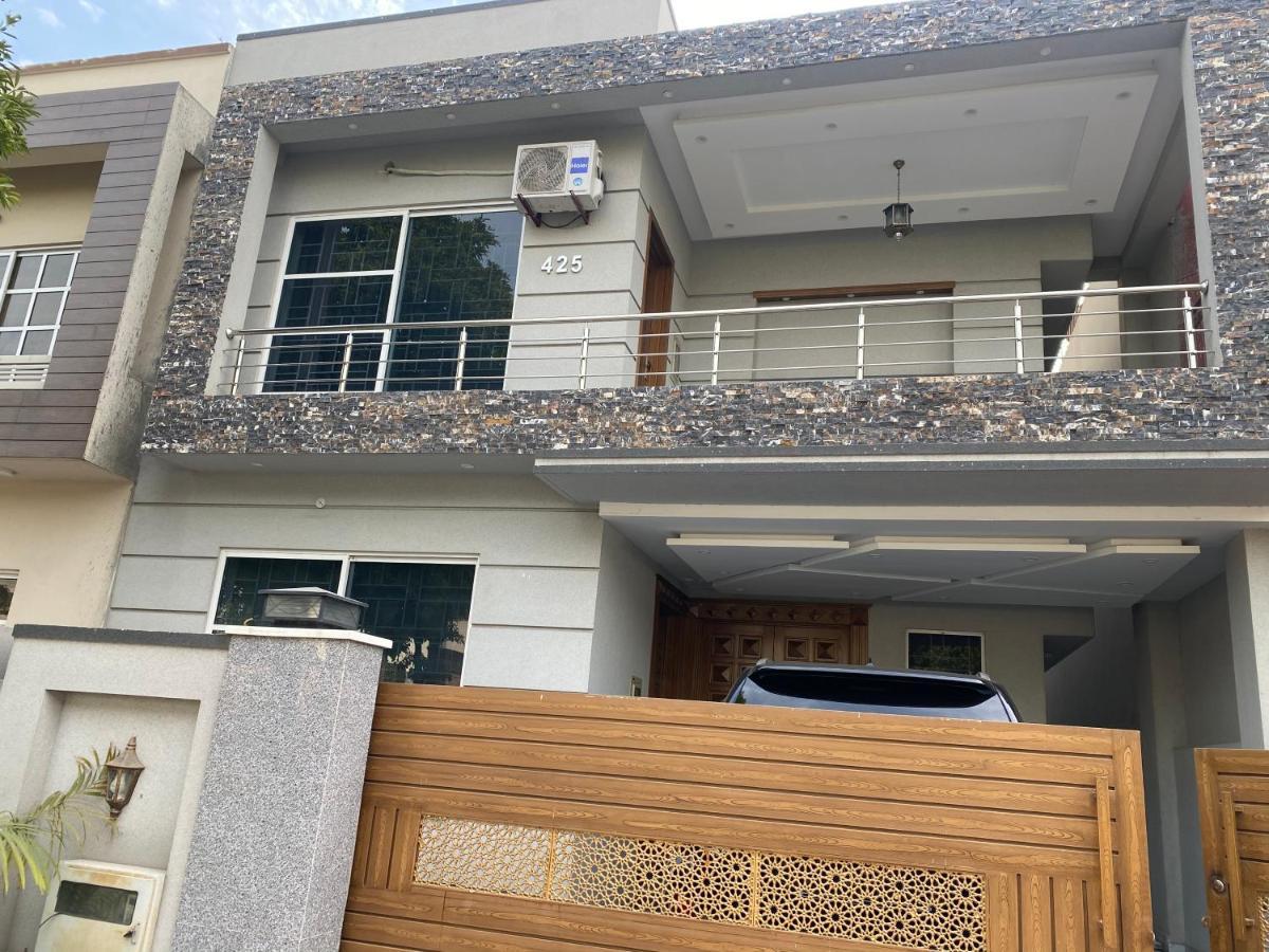 Luxury Guest House In Bahria Town Ραβαλπίντι Εξωτερικό φωτογραφία