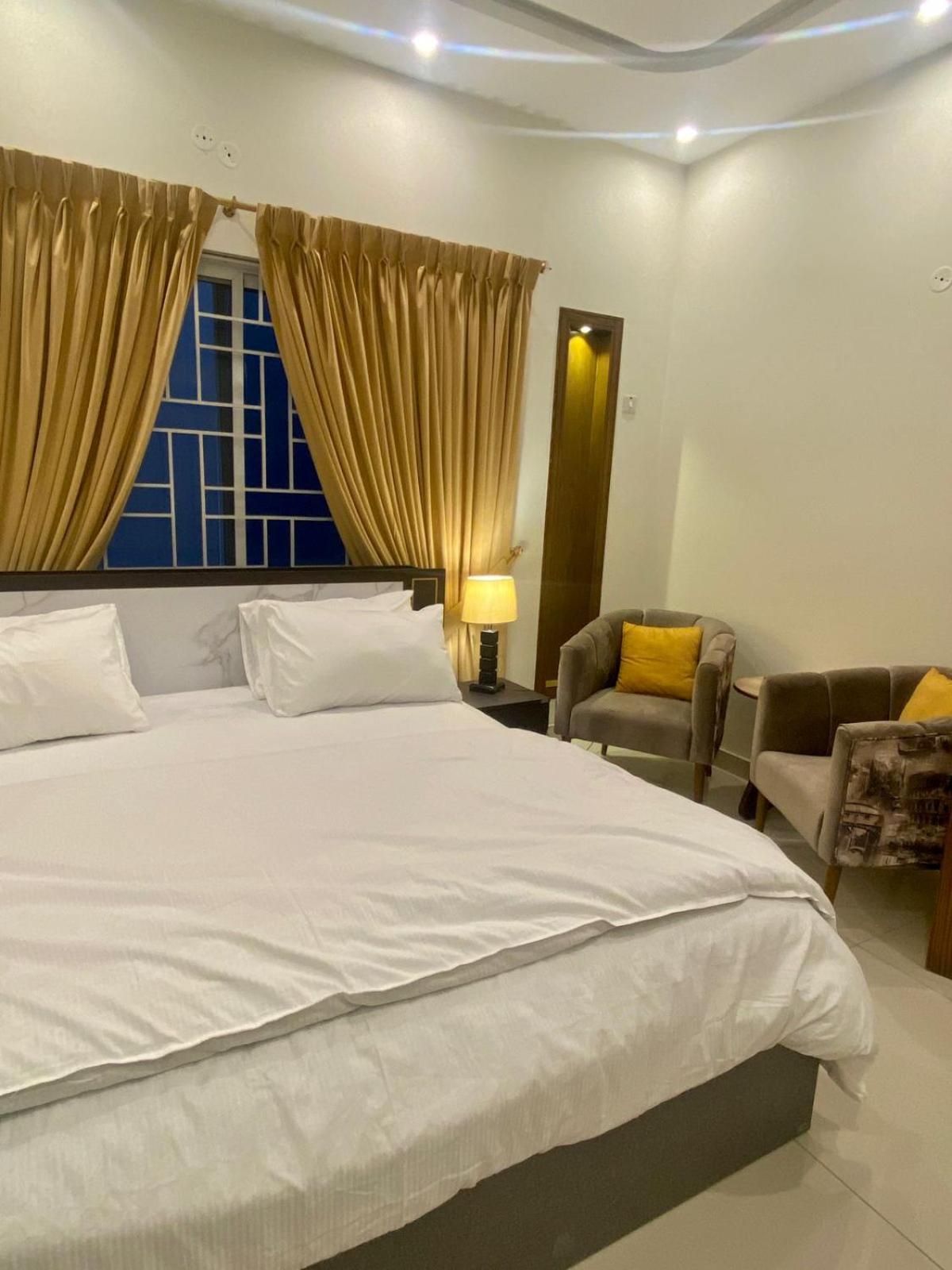 Luxury Guest House In Bahria Town Ραβαλπίντι Εξωτερικό φωτογραφία